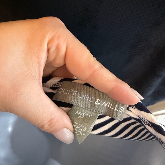 Striped One-Shoulder Top w Gold Hardware - Picture 4 of 6